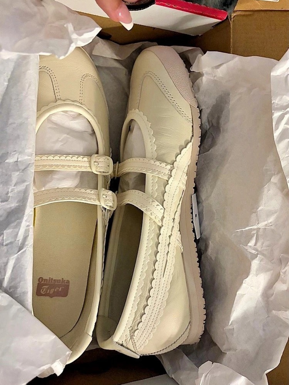BRAND NEWW Onitsuka Tiger Mexico 66 TGRS Cream Sneakers US 7.5